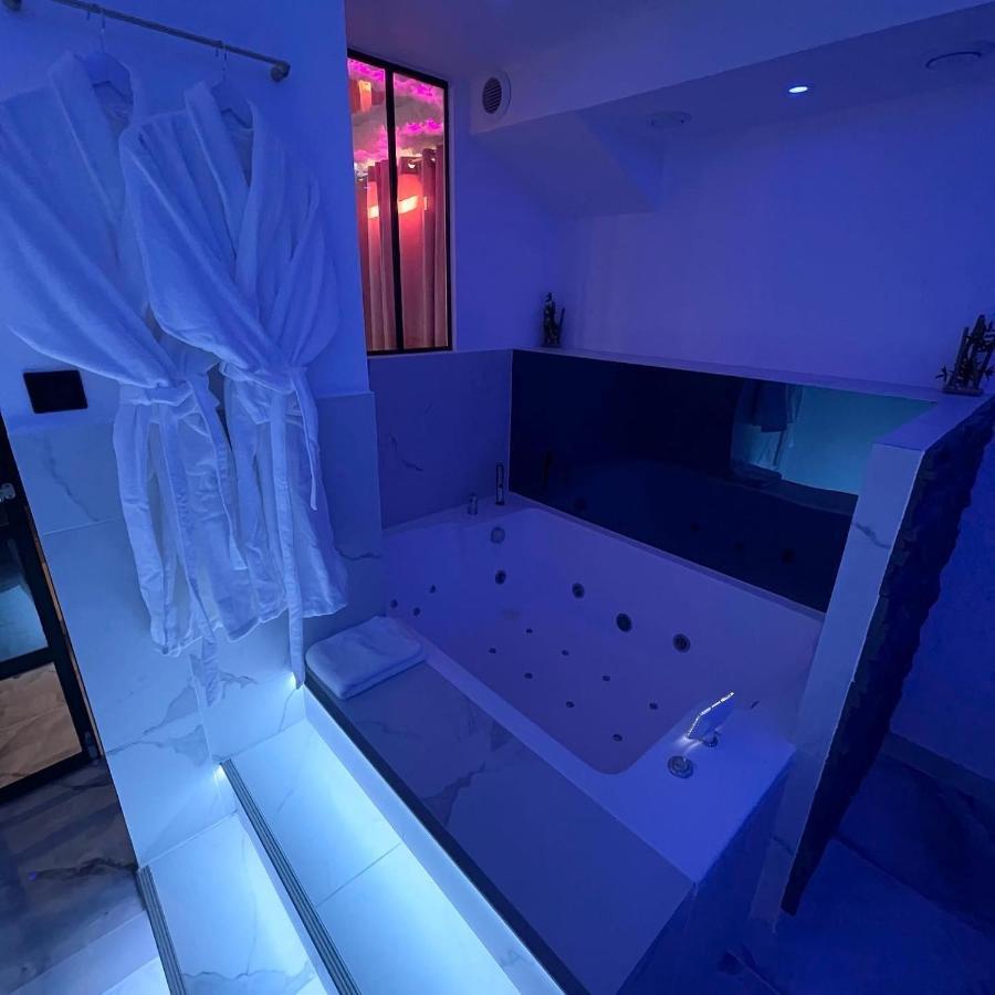 Appartement Le BLUE à Aubervilliers Extérieur photo